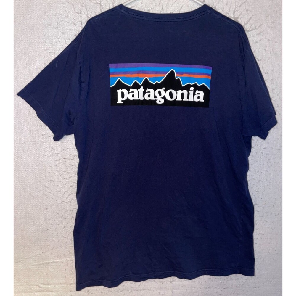 Patagonia Shirt P-6 Logo Mens XL Slim Fit Short Sleeve Responsibili-Tee Blue